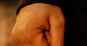 Pretučeni jer su transrodne osobe, tužilaštvo bez reakcije