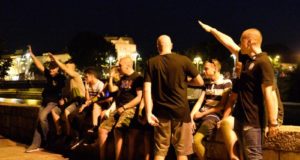 Nacistički simboli na skupu u Nišu, očekuje se reakcija nadležnih