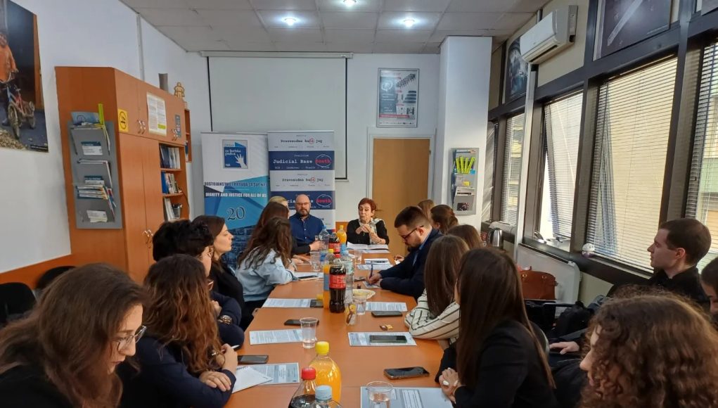 Mediji protiv pravosuđa