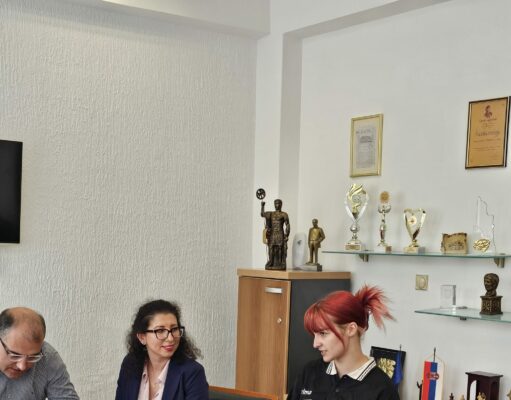 Mladi pred Opštinskim većem Medijane predstavili inicijativu za poseban program podrške mladima